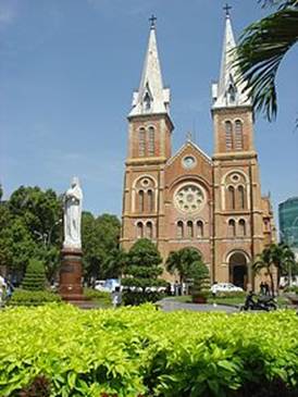 https://upload.wikimedia.org/wikipedia/commons/thumb/0/01/HCMC_Notre_Dame_Cathedral.jpg/220px-HCMC_Notre_Dame_Cathedral.jpg