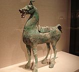 https://upload.wikimedia.org/wikipedia/commons/thumb/b/b5/Bronze_horse_with_lead_saddle%2C_Han_Dynasty.jpg/157px-Bronze_horse_with_lead_saddle%2C_Han_Dynasty.jpg